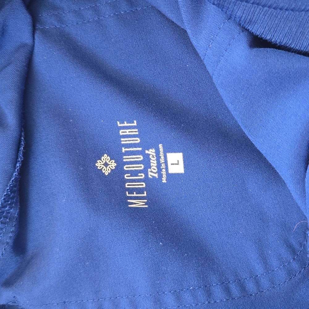Medcouture Touch Blue Scrub Set - Picture 5 of 5